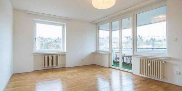 PRONAJATO &#8211; Byt 4+1 s lodžií, 94 m2