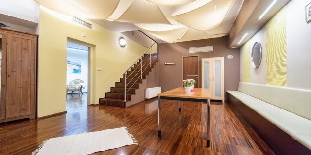 PRODÁNO – Byt 3+1 s předzahrádkou, 183 m²