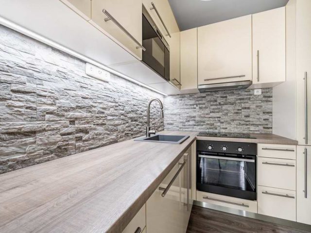PRONAJATO – Byt 2+kk s lodžií, 47 m²