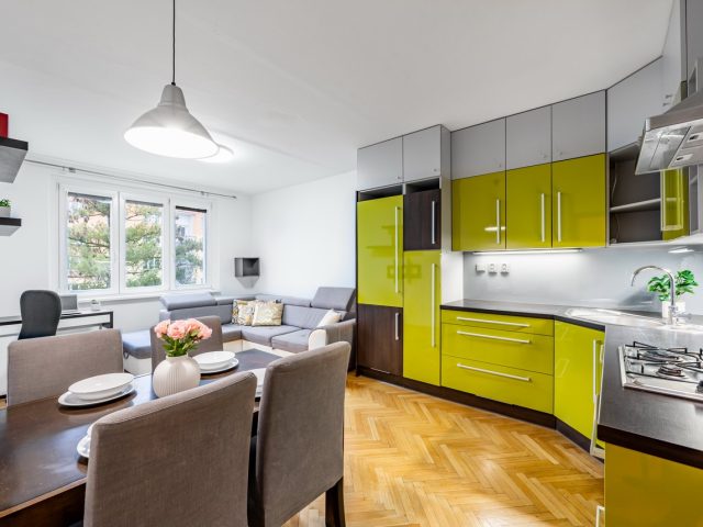PRODÁNO – Byt 3+kk s lodžií, 67 m²